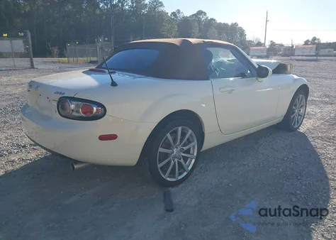 2006 Mazda Mx-5 Grand Touring z USA, uszkodzony, nr VIN JM1NC25FX60120791